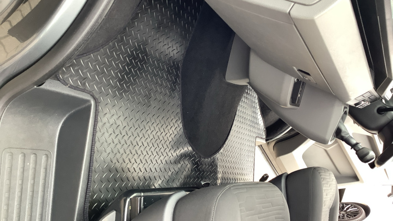 Volkswagen Transporter Shuttle T32 Swb Diesel 2.0 TDI 110PS SE Minibus